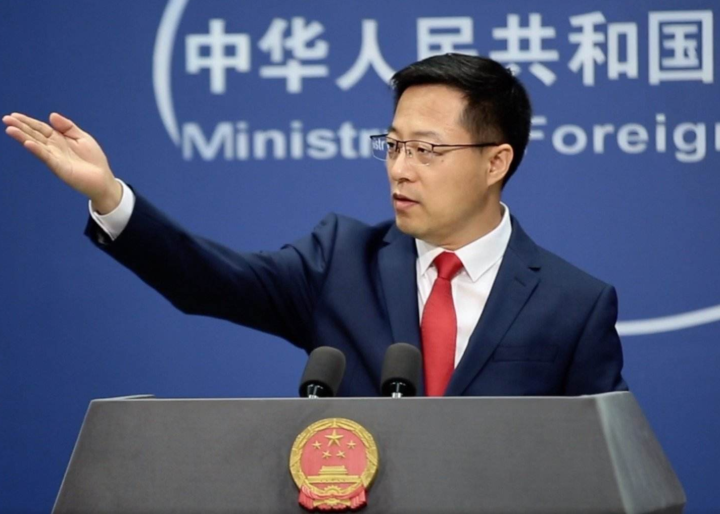 针对美国驻华大使馆的错误言论,中国外交部发言人赵立坚在28日的例行